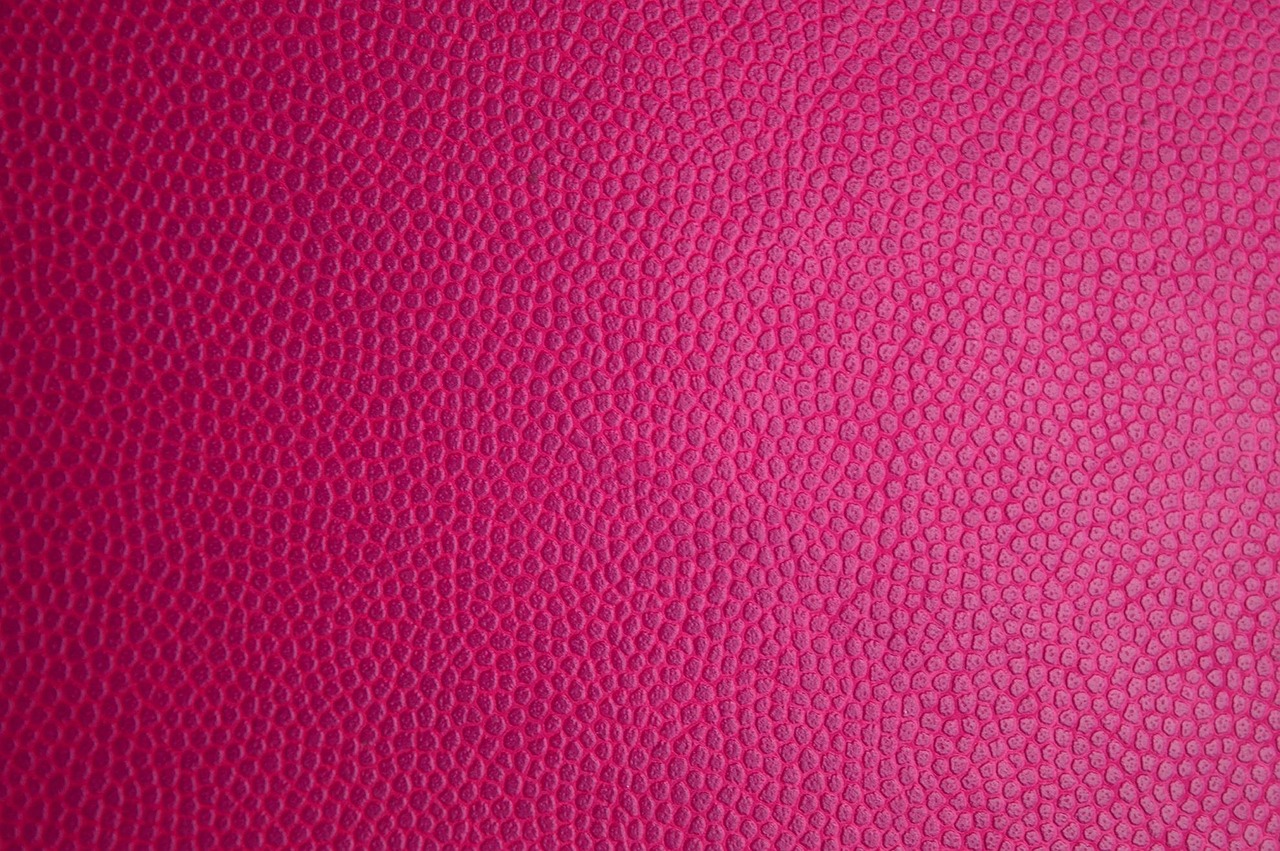 Pastelroze en mintgroene slaapkamerdetails.